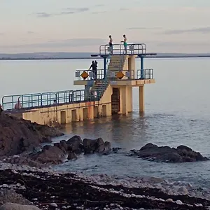 salthill-stay.galwayhotelsireland.net/